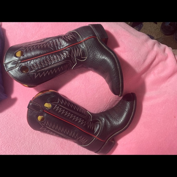 Size 5.5 Rare Vintage Black with red accented threading Tony Lama Cowboy boots - Picture 9 of 12